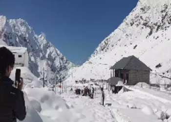 कपाट खुलने से पहले ऐसा है केदारनाथ धाम का नज़ारा..