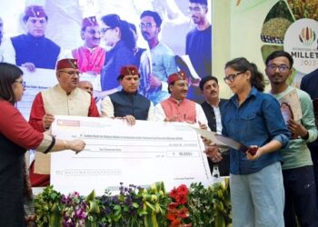 उत्कृष्ट कार्य के लिये कृषकों को श्री अन्न महोत्सव में किया गया पुरस्कृृत.