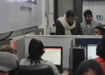 सीएम धामी ने किया 1905 कॉल सेंटर का औचक निरीक्षण..