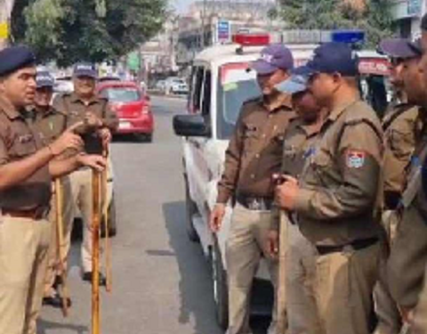 लोस चुनाव को लेकर पुलिस ने कसी कमर, बूथों पर तैनात रहेगी पैरामिलिट्री फोर्स..