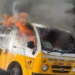 यहां स्कूल वैन में लगी आग, मौके पर मची चीख-पुकार..