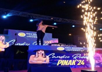 देवभूमि उत्तराखंड यूनिवर्सिटी में डीजे नाईट की धूम, डीजे कैंडिस ने दिखाया जलवा..