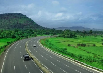 सड़क हादसों पर लगाम लगाने के लिए दून से कर्णप्रयाग के बीच हर आधे किमी पर लगेंगे 200 साइन बोर्ड..