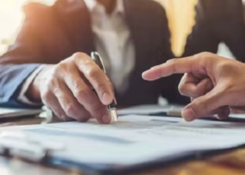 निर्वाचन आयोग ने सात विभागों को भेजा आचार संहिता उल्लंघन का नोटिस..