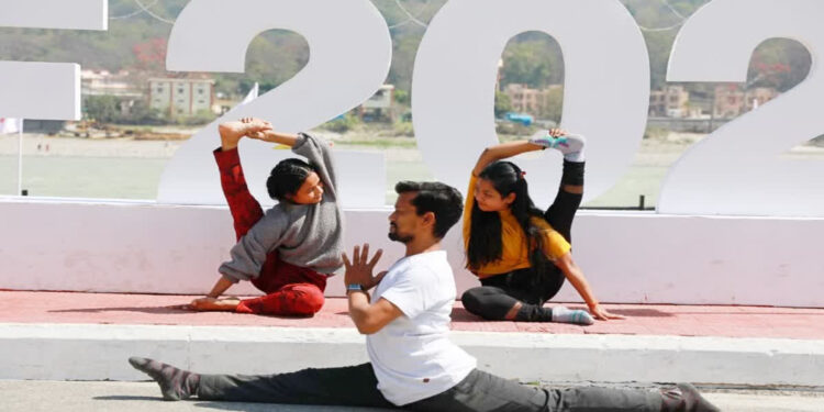 ऋषिकेश में 1 से 7 मार्च तक योग महोत्सव, सीएम पुष्कर सिंह धामी करेंगे उद्घाटन