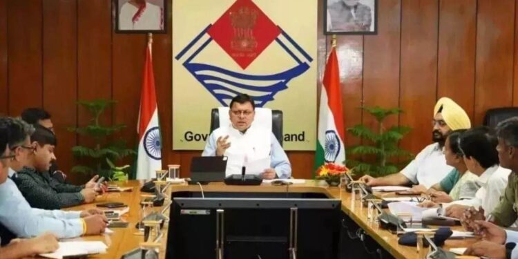 धामी कैबिनेट में फेरबदल की अटकलें तेज, दिल्ली पहुंचे सीएम – नए चेहरों को मिल सकता है मौका