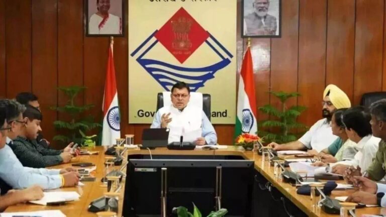 धामी कैबिनेट में फेरबदल की अटकलें तेज, दिल्ली पहुंचे सीएम – नए चेहरों को मिल सकता है मौका