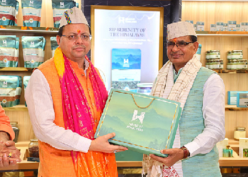 एयरपोर्ट पर हाउस ऑफ हिमालयाज स्टोर का उद्घाटन, सीएम धामी और केंद्रीय मंत्री ने किया शुभारंभ..