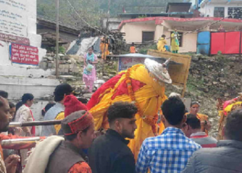 ओंकारेश्वर मंदिर में शुरू हुई मद्महेश्वर कपाट खोलने की प्रक्रिया, गर्भगृह से बाहर लाई गईं भोग मूर्तियां..
