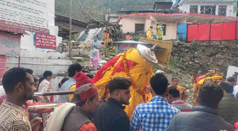 ओंकारेश्वर मंदिर में शुरू हुई मद्महेश्वर कपाट खोलने की प्रक्रिया, गर्भगृह से बाहर लाई गईं भोग मूर्तियां..