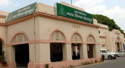 अधिशासी अधिकारी की कुर्सी बनी रेवड़ी, नियमों को दरकिनार कर बांटे गए प्रभार..