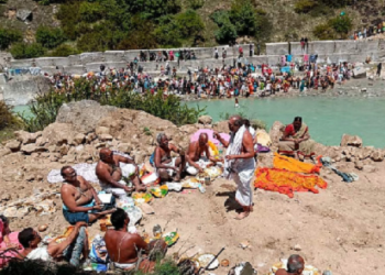 12 वर्ष बाद पुष्कर कुंभ में श्रद्धालुओं की ऐतिहासिक भीड़..