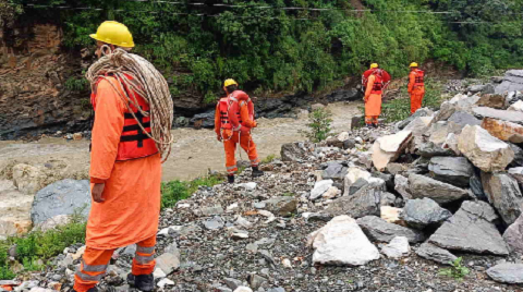 उत्तरकाशी हादसा- सिलाई बैंड के पास बादल फटने से यमुनोत्री हाईवे क्षतिग्रस्त, दो मजदूरों के शव मिले, सात अब भी लापता..