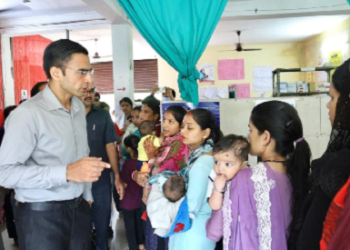 देहरादून में 12 शहरी अस्पतालों पर डीएम का एक्शन, अव्यवस्था का भंडाफोड़..