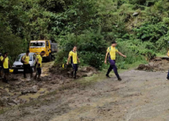 थराली में बादल फटने से मलबे में दफन बाजार, उत्तराखंड में फिर बरपा प्रकृति का कहर..