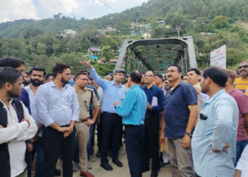 केंद्रीय टीम ने थराली का किया स्थलीय निरीक्षण, चमोली के कई आपदा प्रभावित क्षेत्रों का एरियल सर्वे..