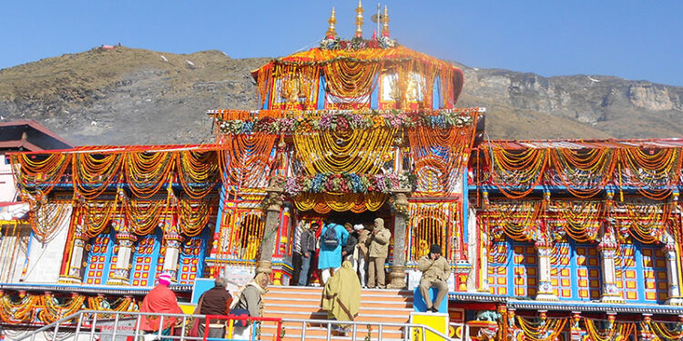 पंच पूजाओं के साथ बदरीनाथ धाम में शुरू हुआ कपाट बंद होने का पारंपरिक क्रम..