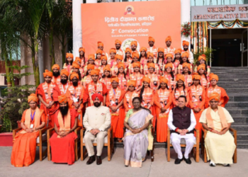 राष्ट्रपति द्रौपदी मुर्मु ने पतंजलि विश्वविद्यालय में दी उपाधियां, छात्राओं ने फिर रचा नया इतिहास..