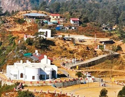 सार्वजनिक सड़क पर अवैध टोल! हाई कोर्ट के आदेश के बाद भी जॉर्ज एवरेस्ट रोड पर वसूली जारी..