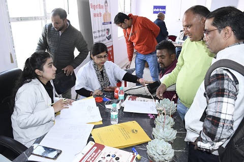 सीएम धामी के निर्देश पर हल्द्वानी मीडिया सेंटर में पत्रकारों हेतु लगाया गया निःशुल्क स्वास्थ्य शिविर..