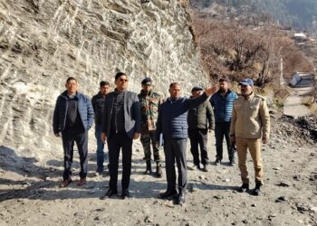 सीएम के निर्देश पर सचिव लोक निर्माण ने किया चारधाम यात्रा मार्गो का स्थलीय निरीक्षण..