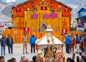 भव्य आस्था का उत्सव: केदारनाथ धाम के कपाट खुले, जयकारों से गूंजा पूरा परिसर