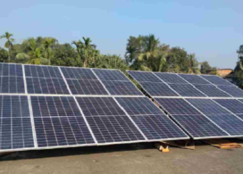 सोलर प्रोजेक्ट्स पर डॉलर का दबाव, नई दरों का ड्राफ्ट जारी, मांगे गए सुझाव..