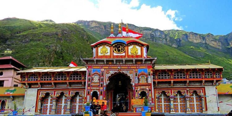 भक्ति और परंपरा का संगम: बदरीनाथ धाम में कल खुलेंगे कपाट, गूंजे ‘जय बदरीविशाल’ के जयकारे