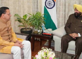 सीएम धामी ने राज्यपाल गुरमीत सिंह से की शिष्टाचार भेंट, विकास कार्यों पर चर्चा..