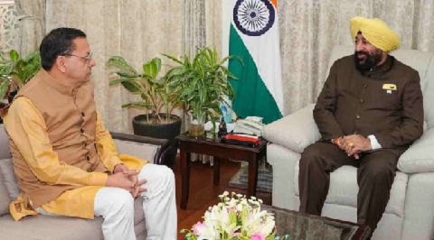 सीएम धामी ने राज्यपाल गुरमीत सिंह से की शिष्टाचार भेंट, विकास कार्यों पर चर्चा..