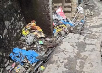 गौरीकुंड में स्वच्छता व्यवस्था पर संकट, बारिश के बीच जाम नालियों और गंदगी से बढ़ीं दिक्कतें..