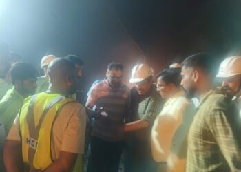टीएचडीसी टनल से 13 लोगों को सुरक्षित निकाला गया..