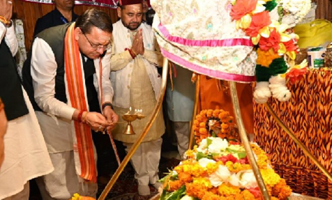 उत्तरकाशी में CM धामी ने की विशेष पूजा, PM मोदी के स्वस्थ और दीर्घ जीवन की कामना..
